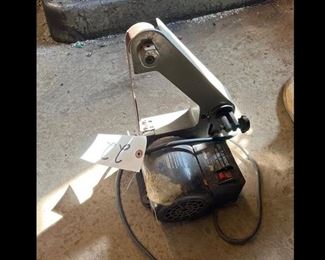 BELT SANDER