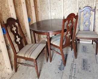 Dining Table and 4 Chairs (1 chair found after picturing)