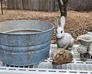 Galvanized Tub and Yard Decor