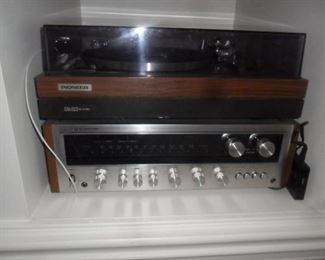 Working turn table and receiver