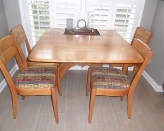Heywood Wakefield Mid Century Mod. drop leaf table w/4chairs.