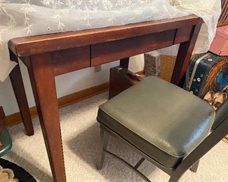 vintage desk, one drawer