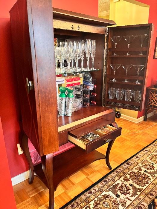 01 Vintage MidCentury Beverage Bar