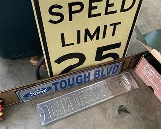 $20. Speed Limit 25 sign