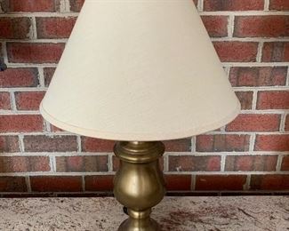 (L8)$30. Brass metal base.  Measures 26.5” base to top of finial. 