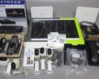 LOT ELECTRONICS INCLUDING NETGEAR NEOTV 550 IN ORIGINAL BOX, ON-LAP PORTABLE MONITOR IN ORIGINAL BOX AND MORE