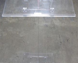CLEAR PLASTIC LECTURN (47"X27"X14")