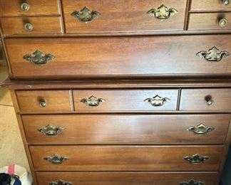 CHEST OF DRAWERS