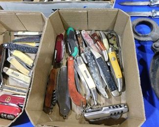 Utility pocket knives