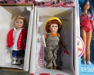 Collectors club Ginny doll