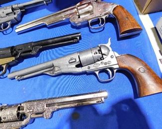 Replica revolver