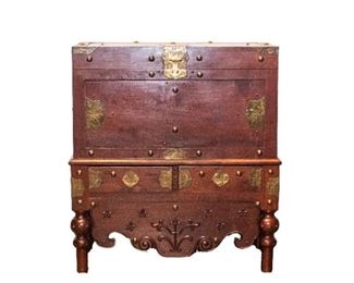 31 GIRL STANDING BY CAROL CONNELLY