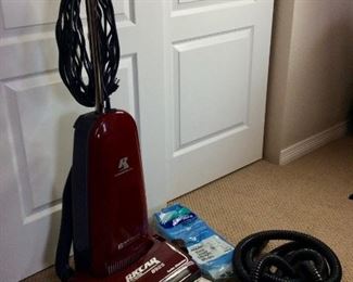 Riccar America Vacuum
Riccar America commercial vacuum, 6-stage, turbo chamber, auto height, with attachments. Model 8925, powers on.