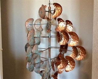 Copper Outdoor Wind Sculpture
One (1) piece copper outdoor wind sculpture, shows patina, on hook. H40" x 30" diameter. Used condition. Heavy bulky item