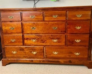 Woodley Chest of Drawers