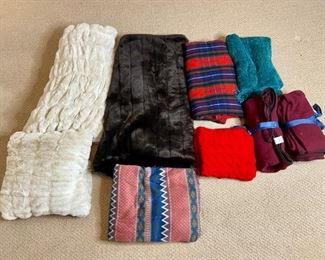 Throw Blankets & Throw pillow