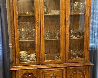 China Hutch in excellent condition 