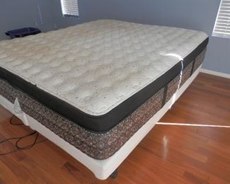 Super Cal-King Rize adjustable / massage bed with premium Jerome's mattress...next photo