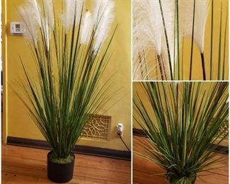 Artificial White Feather Pampus Grass Potted Plant (Aldiks)  [$34 Market Value]  SELLING PRICE: $11