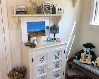 Cabinet, Stained Glass Style Lamp, Picture, Fiesta Napkin Rings