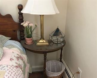 1/2 Table, Lamp, Decor