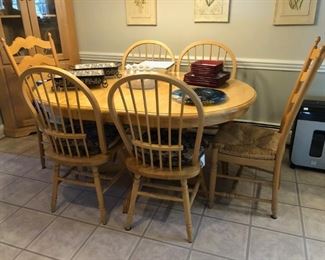 Dining Table w/ 1 Leave & 6 Chairs