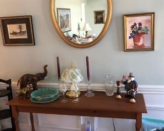 Oval Mirror, Lamp, Decor