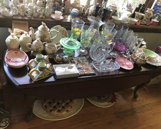 Glassware, Decorative Items