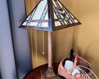 Table lamp