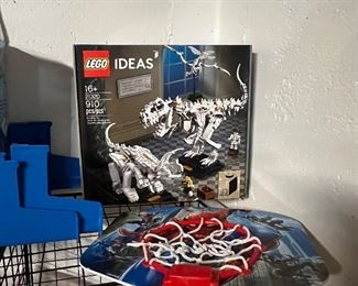 Lego collection and stick to the door kids basketball hoop