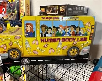 Magic, school bus, human body lab