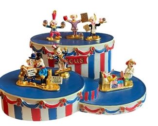 Spooniques Clowns and Display Rack