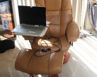 Stressless Recliner with ottoman sold