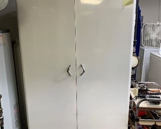 Metal storage cabinet 