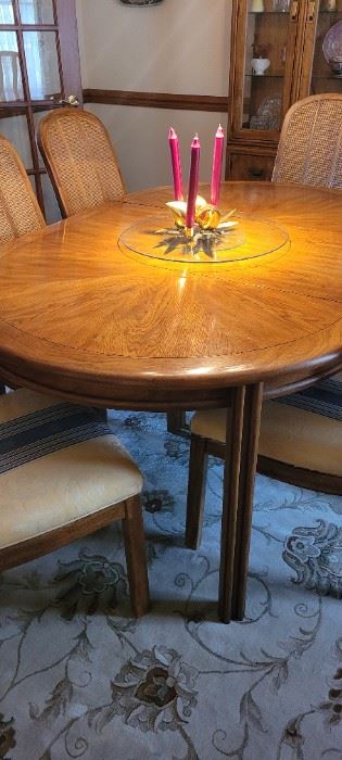Drexel Heritage Dining Table, has 2 leaves and pads, with 6 Dining Chairs