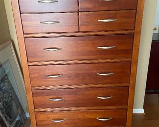 Bassett  5th Avenue High Boy dresser
