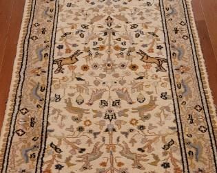 Hunting Runner rug in hallway, 109" x 30 1/2"