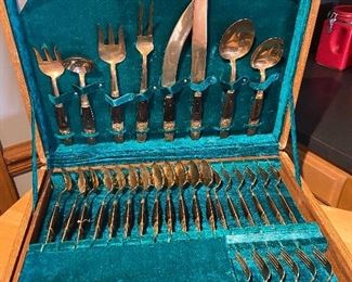 Vintage Samran Thailand Co. Ltd. complete set of 144 pieces of brass flatware in original wooden carrying case, case is 16" x 19" x 7" tall