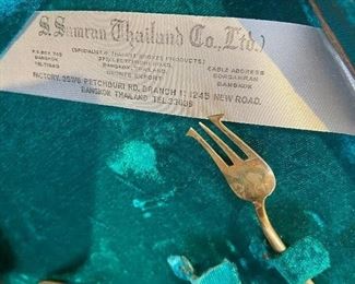 S. Samran Thailand Co. Ltd. label in original carrying case