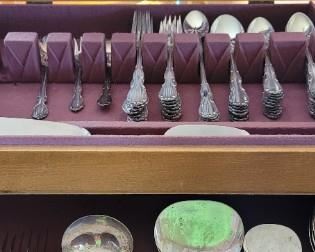 Towle Fontana Sterling Silver, 81 pieces, with tarnish resistant storage box