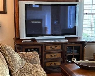 Wall Entertainment Unit