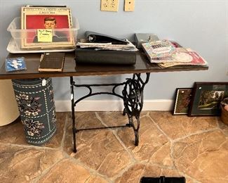Table made with sewing machine base