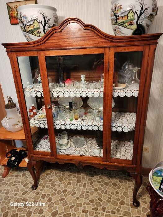 Very nice cabinet