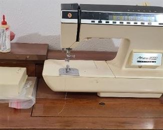 Singer sewing machine 