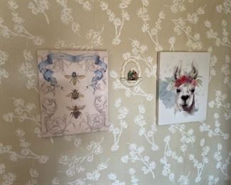 UNIQUE PRINTS ON CANVAS