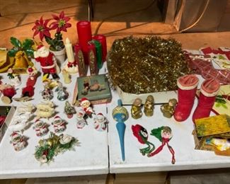 VINTAGE HOLIDAYS COLLECTIBLES 