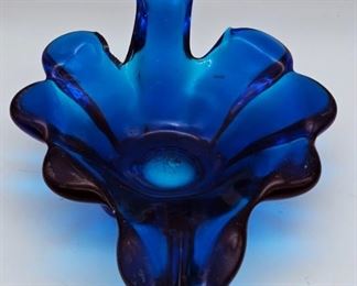 Vintage royal blue glass leaf ashtray 