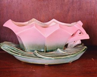 Mccoy pottery planter 