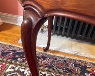 Rounded tall leg table