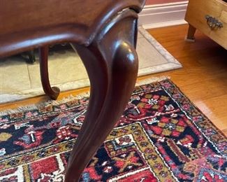 Rounded tall leg table